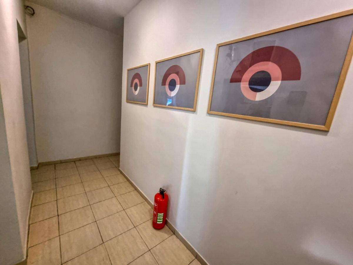 Cozy Apartment In Sofia Center Luaran gambar